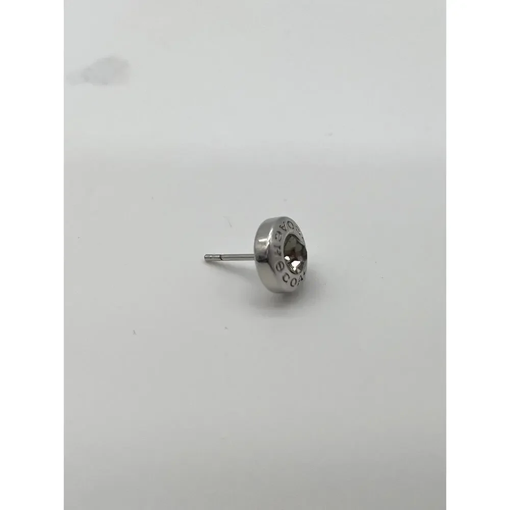 💜 COACH Open Circle Stone Stud Earring, Silver Plated with Purple Glass - Picture 2 of 5